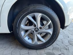 https://img.olx.com.br/thumbs256x256/12/124606064245587.jpg