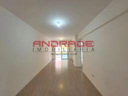 https://img.olx.com.br/thumbs256x256/12/125560876589576.jpg