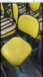 Título do anúncio: Cadeira secretaria de couro amarela