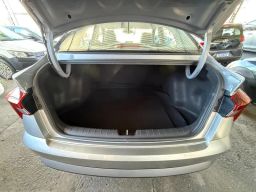 https://img.olx.com.br/thumbs256x256/12/126649553449350.jpg