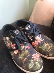 tenis hocks florido