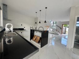 https://img.olx.com.br/thumbs256x256/12/127522168983221.jpg