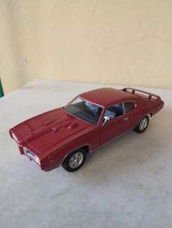 https://img.olx.com.br/thumbs256x256/12/128306557978888.jpg