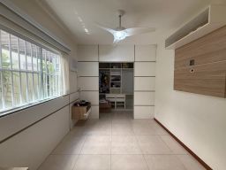 https://img.olx.com.br/thumbs256x256/12/128518397664376.jpg