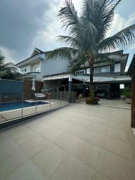 https://img.olx.com.br/thumbs256x256/12/128639434058747.jpg