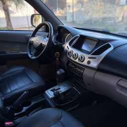 https://img.olx.com.br/thumbs256x256/13/130606456213359.jpg