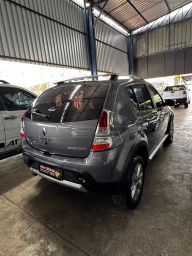 https://img.olx.com.br/thumbs256x256/13/132638575952070.jpg