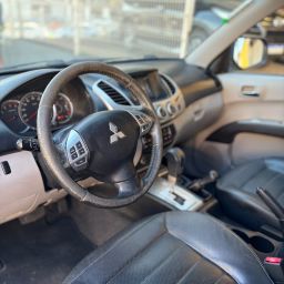 https://img.olx.com.br/thumbs256x256/13/132682814905448.jpg
