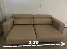 Título do anúncio: Vendo sofá retrátil 3 lugares courino e madeira maciça 