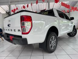 https://img.olx.com.br/thumbs256x256/13/133650021889208.jpg