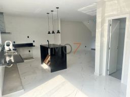 https://img.olx.com.br/thumbs256x256/13/135581761705315.jpg