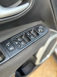 https://img.olx.com.br/thumbs256x256/13/135685686312940.jpg