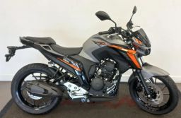https://img.olx.com.br/thumbs256x256/13/137500482513964.jpg