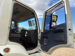 https://img.olx.com.br/thumbs256x256/13/138634392807574.jpg