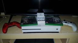 Título do anúncio: Xbox One S 500GB em perfeito estado!!!