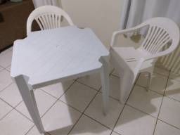 Título do anúncio: Mesa e cadeira plástico