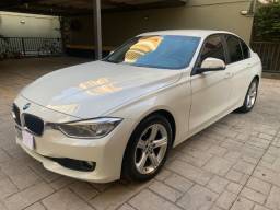 Título do anúncio: BMW 320iA 2014-Completa-2.0 Turbo-A Mais Nova de BH-Laudo Veícular Aprovado-Aceito Troca