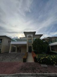 https://img.olx.com.br/thumbs256x256/14/141551524294975.jpg