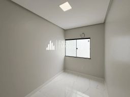 https://img.olx.com.br/thumbs256x256/14/141570887221460.jpg