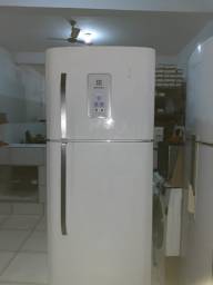 Título do anúncio: Refrigerador Electrolux TF51 Duplex Frost Free