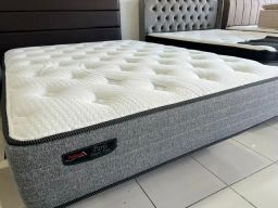 https://img.olx.com.br/thumbs256x256/14/142377414927603.jpg