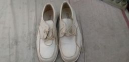 Título do anúncio: Sapato Branco Tamanho 39 e 40