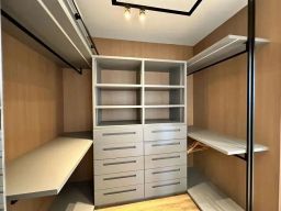 https://img.olx.com.br/thumbs256x256/14/143583272806883.jpg
