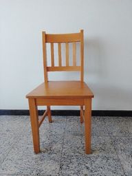 Título do anúncio: Cadeira de madeira 
