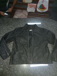 Título do anúncio: Vendo jaqueta de couro preta 