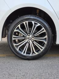 https://img.olx.com.br/thumbs256x256/14/145612211638945.jpg