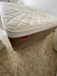 https://img.olx.com.br/thumbs256x256/14/146572756717406.jpg