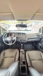 https://img.olx.com.br/thumbs256x256/14/146604693160810.jpg
