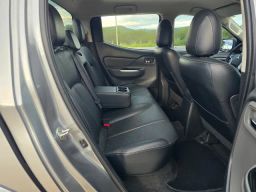 https://img.olx.com.br/thumbs256x256/14/146634894399379.jpg