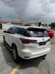 https://img.olx.com.br/thumbs256x256/14/146693674632113.jpg