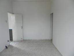 Título do anúncio: Apartamento para aluguel possui 45 metros quadrados com 2 quartos em Ramos - Rio de Janeir