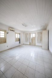 https://img.olx.com.br/thumbs256x256/14/148581479728606.jpg