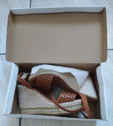 https://img.olx.com.br/thumbs256x256/14/149508364404298.jpg