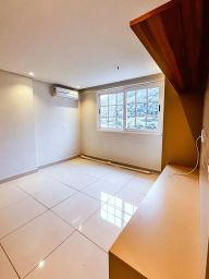 https://img.olx.com.br/thumbs256x256/14/149545649414511.jpg
