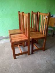 Título do anúncio: Cadeiras em madeira