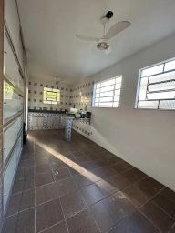 https://img.olx.com.br/thumbs256x256/15/152596766533629.jpg