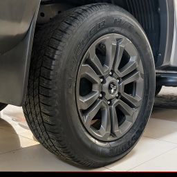 https://img.olx.com.br/thumbs256x256/15/152632188151643.jpg