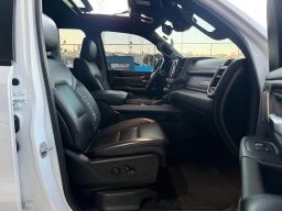 https://img.olx.com.br/thumbs256x256/15/152637687365058.jpg