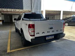https://img.olx.com.br/thumbs256x256/15/152653422411700.jpg