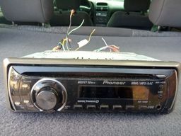 Título do anúncio: Rádio CD Pioneer DEH-1180 usado 