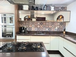 https://img.olx.com.br/thumbs256x256/15/153528613253023.jpg