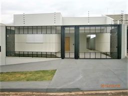Título do anúncio: Casa para venda possui 120 metros quadrados com 3 quartos em Jardim Oriental - Maringá - P