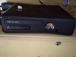 Título do anúncio: Xbox 360S 4GB
