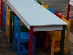 Título do anúncio: mesa infantil com 10 cadeiras ideal para escolas creches e hotelzinhos e igrejas