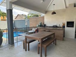 https://img.olx.com.br/thumbs256x256/15/154611673981721.jpg