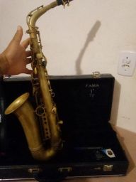 Título do anúncio: Saxofone alto  werill master  